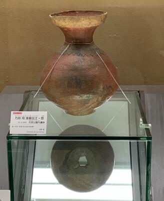 画像：大宮公園遺跡出土・壺