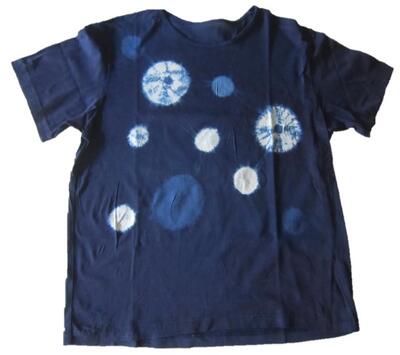 藍の絞り染めTシャツイメージ画像